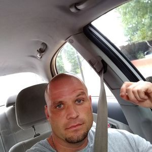 Meet your Posher, Dustin